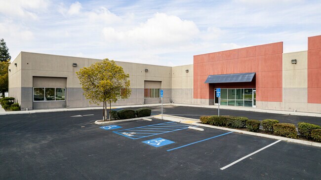 More details for Investment Offering – Office for Sale, Bakersfield, CA