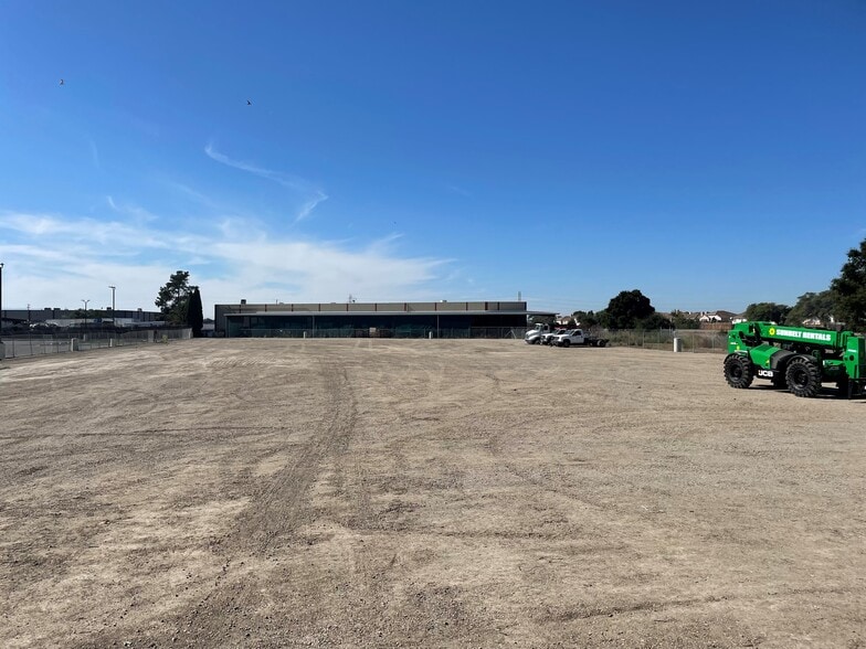 15725 Railroad Ave, San Lorenzo, CA for lease - Building Photo - Image 2 of 8