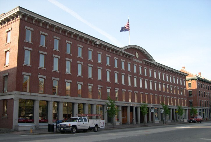 100 Commercial St, Portland, ME à louer - Photo du bâtiment - Image 1 de 2