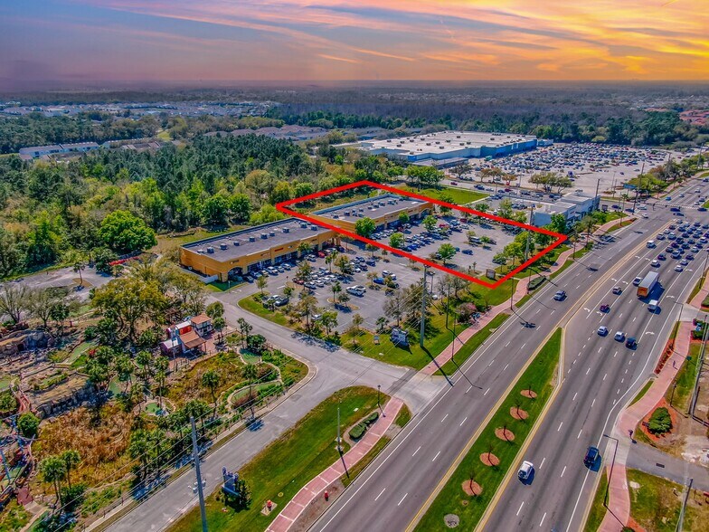 4370-4386 W Vine St, Kissimmee, FL à vendre - Photo du bâtiment - Image 2 de 9