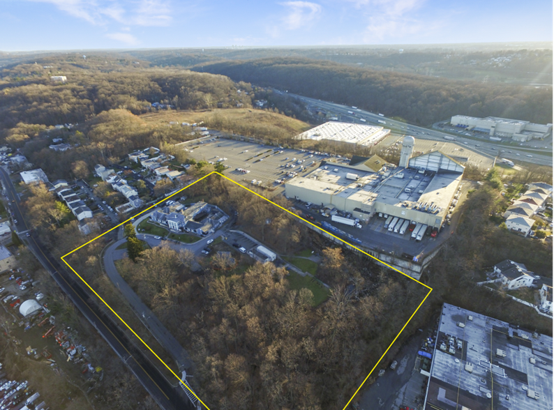 1154 Saw Mill River Rd, Yonkers, NY à vendre - Photo principale - Image 1 de 21