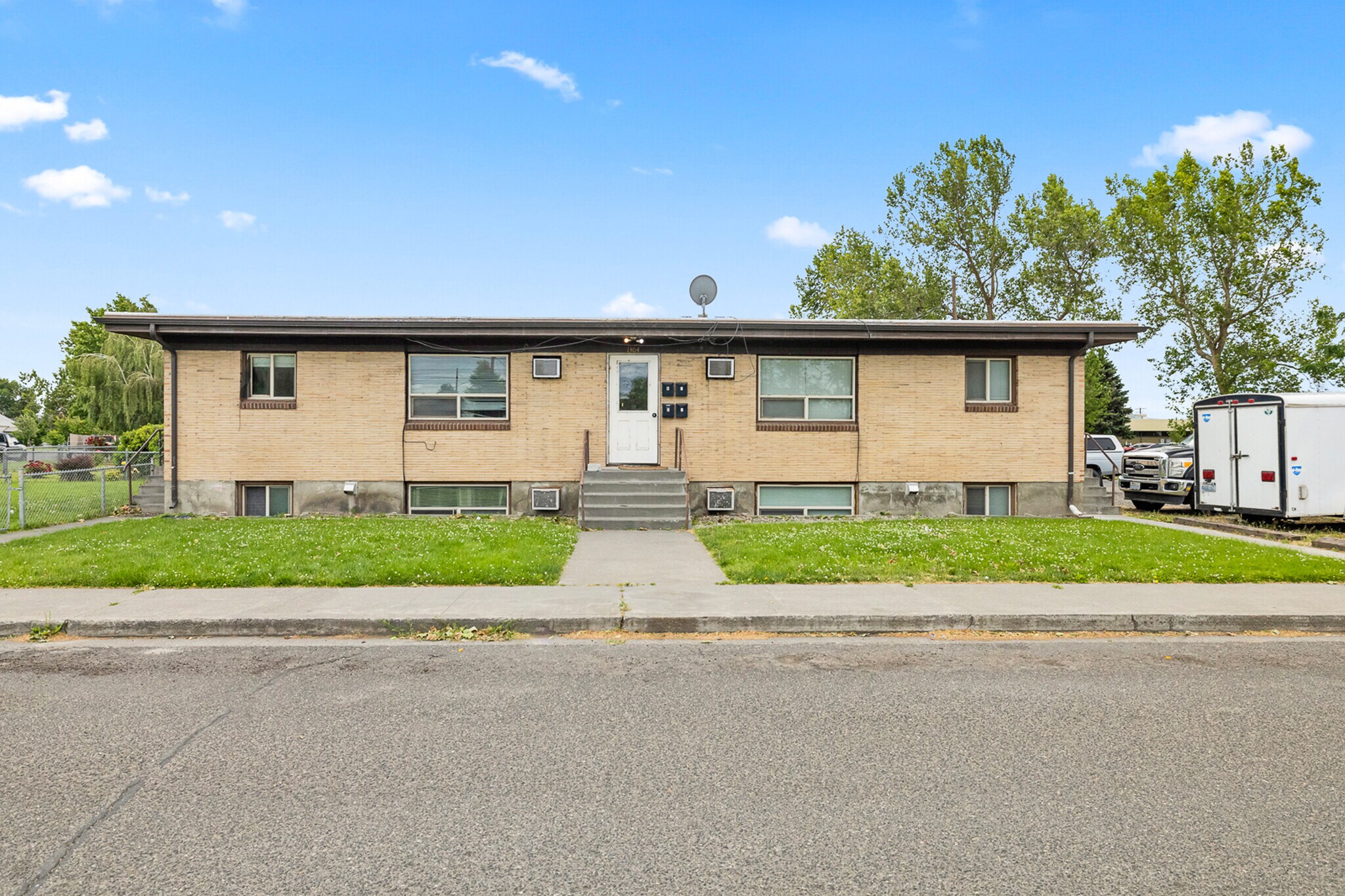 1304 W Hopkins St, Pasco, WA à vendre Photo principale- Image 1 de 11