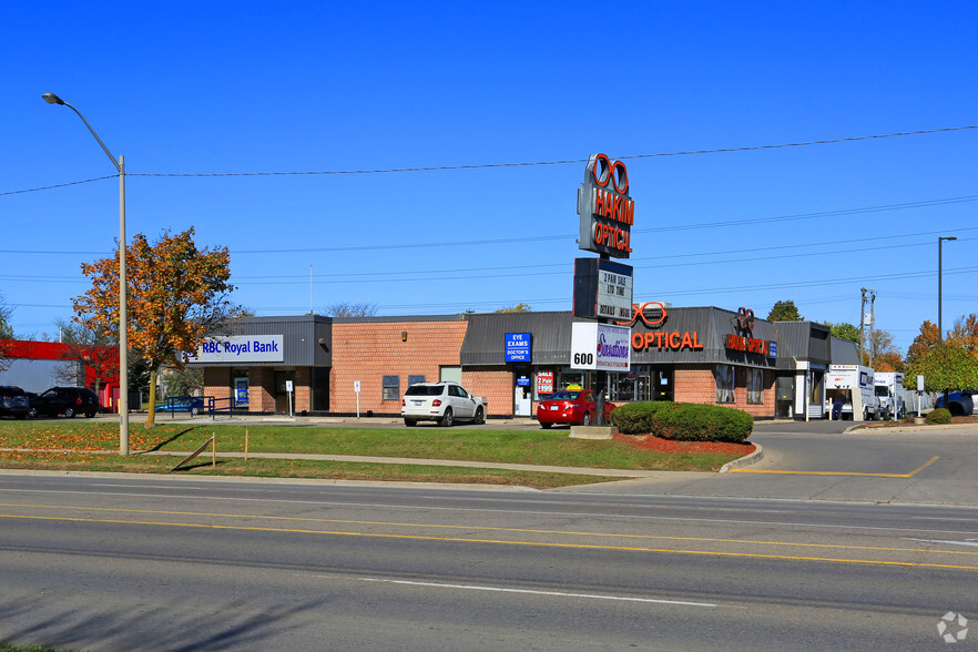 600 Fairway Rd W, Kitchener, ON for lease - Building Photo - Image 2 of 4