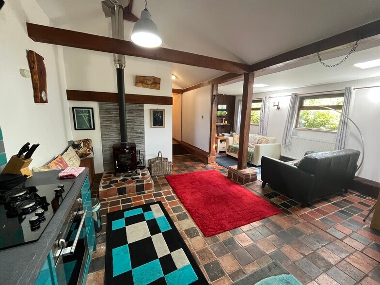 Upper Hoar Cross Road, Burton On Trent à vendre - Photo du bâtiment - Image 3 de 8