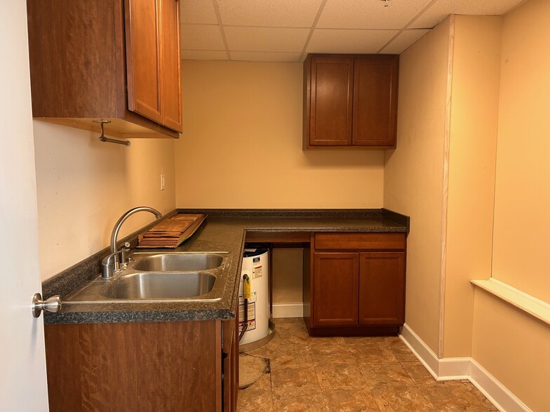 1030 Campbell St, Thomasville, GA à louer - Photo intérieure - Image 3 de 10