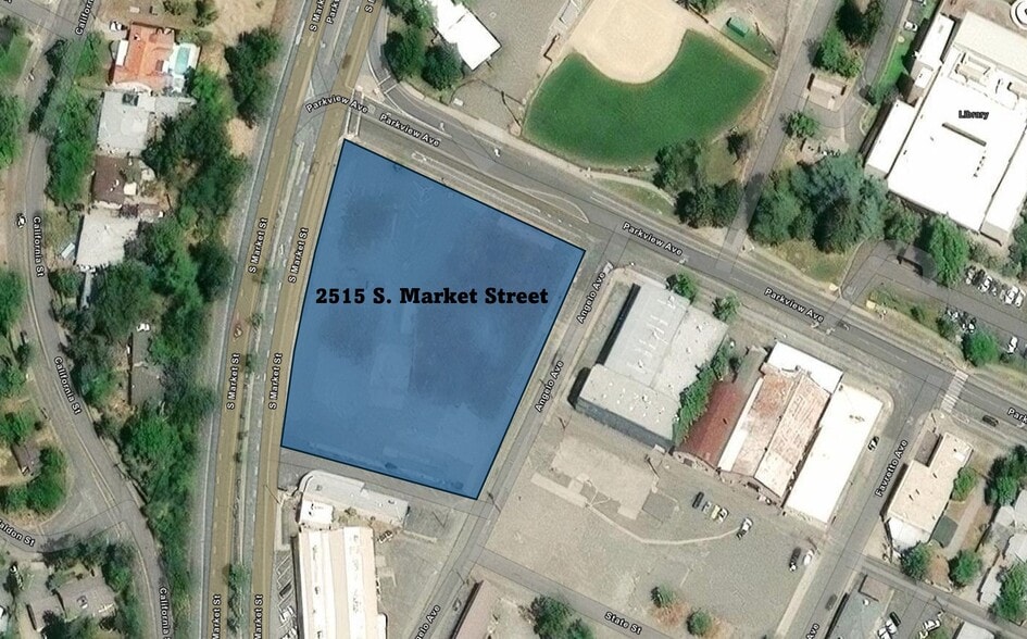 2515 S Market St, Redding, CA à louer - Photo principale - Image 1 de 12