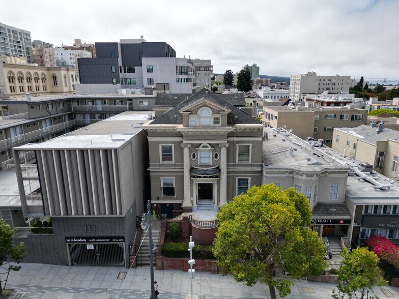 2209 Van Ness Ave, San Francisco, CA à vendre - Photo principale - Image 1 de 7