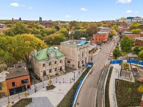 538-540 Pl Saint-Henri, Montréal, QC - AERIAL  map view