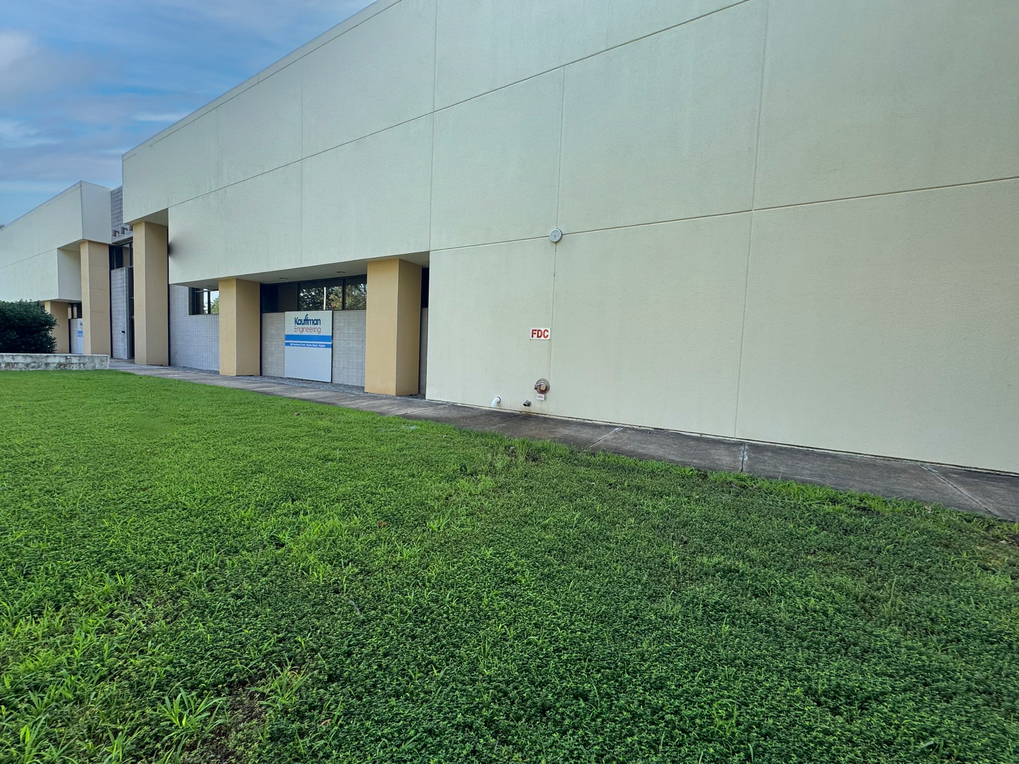 889 Seahawk Cir, Virginia Beach, VA for lease Primary Photo- Image 1 of 6