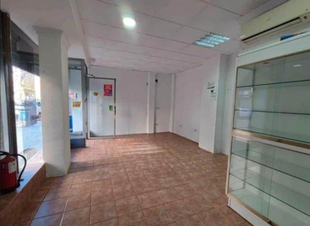 Retail in Córdoba for lease Interior Photo- Image 1 of 5