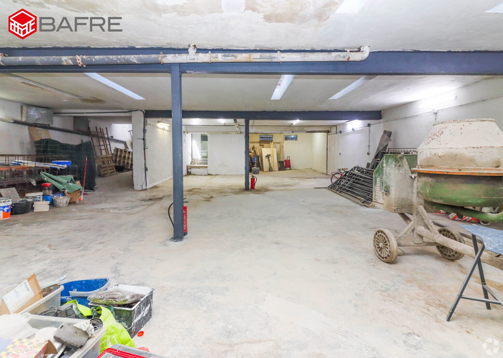 Multifamily in Madrid, Madrid for sale Interior Photo- Image 1 of 2