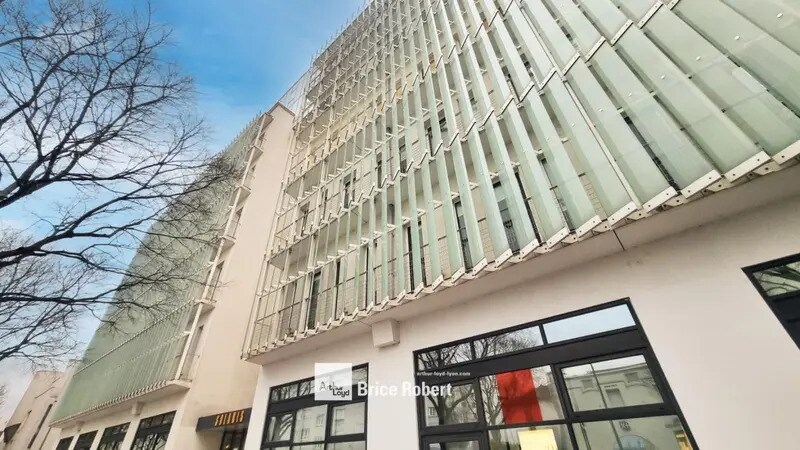 208-210 Avenue Jean Jaurès, Lyon à louer - Photo du bâtiment - Image 2 de 9