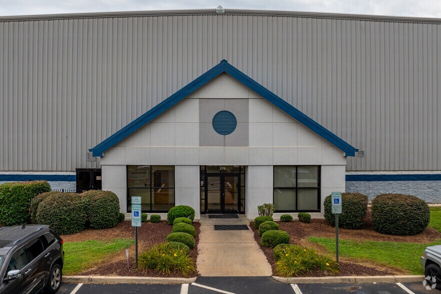 276 Enterprise Way, Mocksville, NC à louer - Photo du bâtiment - Image 2 de 4