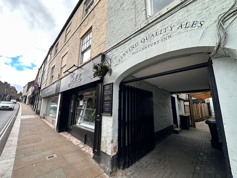9 Battle Hl, Hexham for sale - Building Photo - Image 2 of 2
