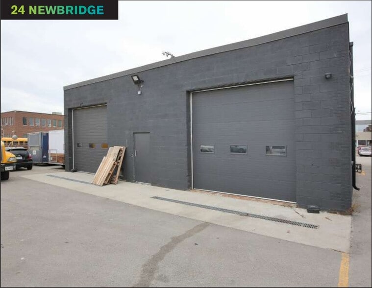24 Newbridge Rd, Toronto, ON for sale - Building Photo - Image 2 of 7