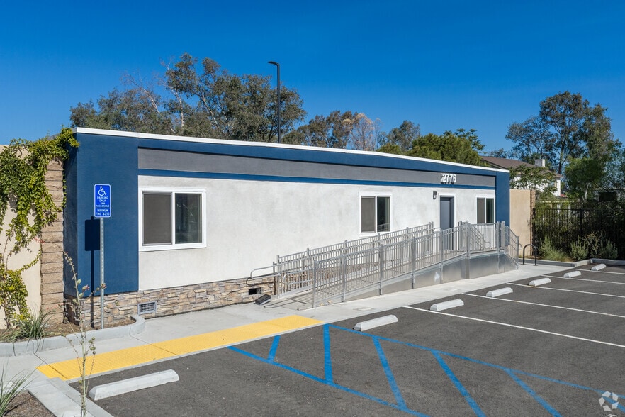 2776 S Lilac Ave, Bloomington, CA for lease - Building Photo - Image 1 of 18