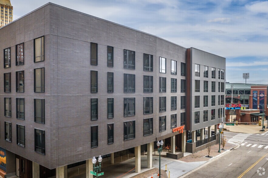 164 Union Ave, Memphis, TN à louer - Photo du bâtiment - Image 2 de 9