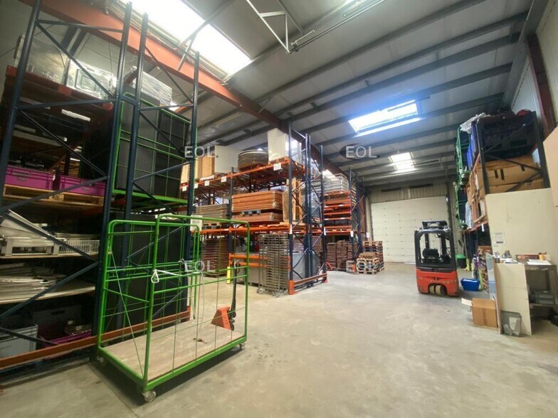 Flex in Ferrières-en-Brie for lease - Building Photo - Image 2 of 10