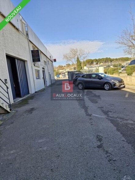 Office in Venelles for lease - Building Photo - Image 3 of 10