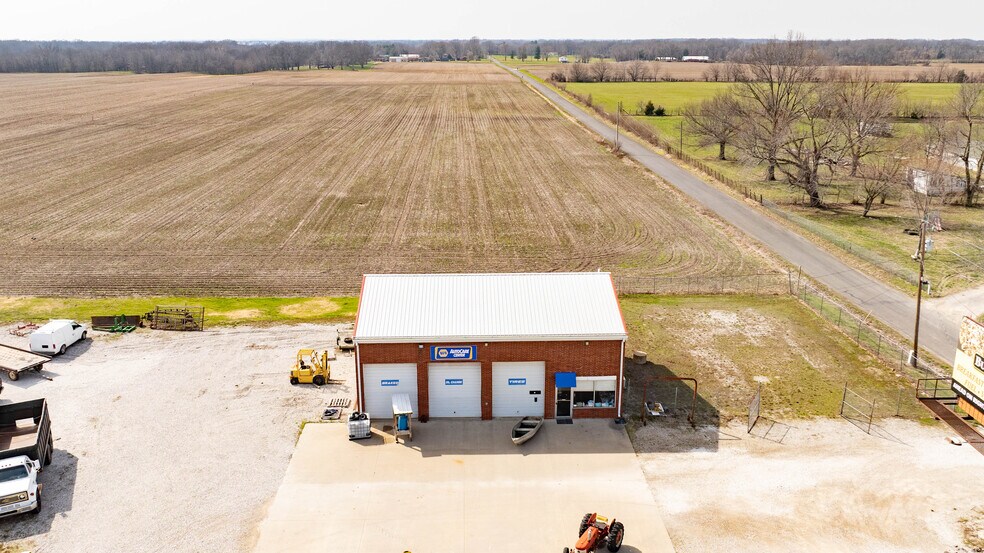 1008 N Main St, Brighton, IL à vendre - Aérien - Image 1 de 23
