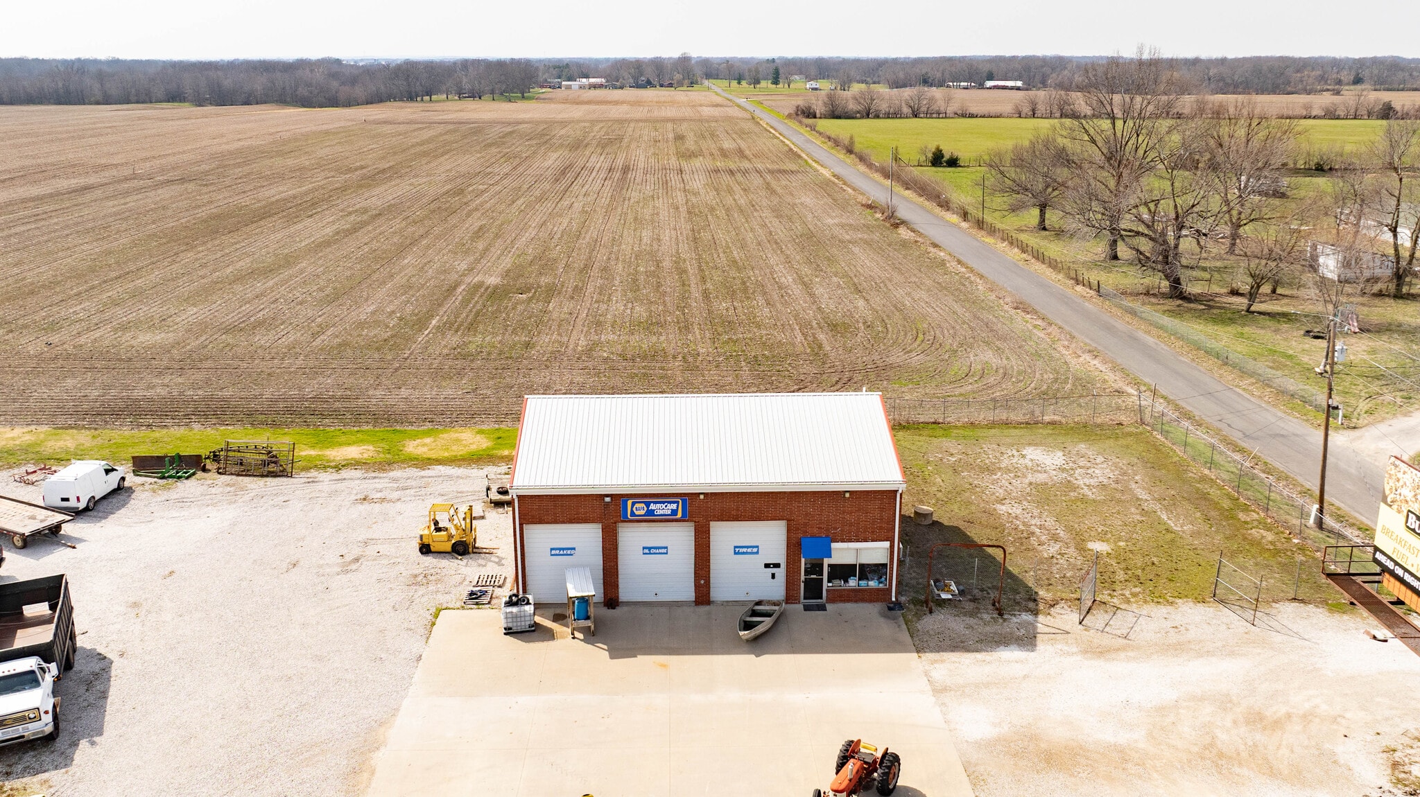 1008 N Main St, Brighton, IL for sale Aerial- Image 1 of 24