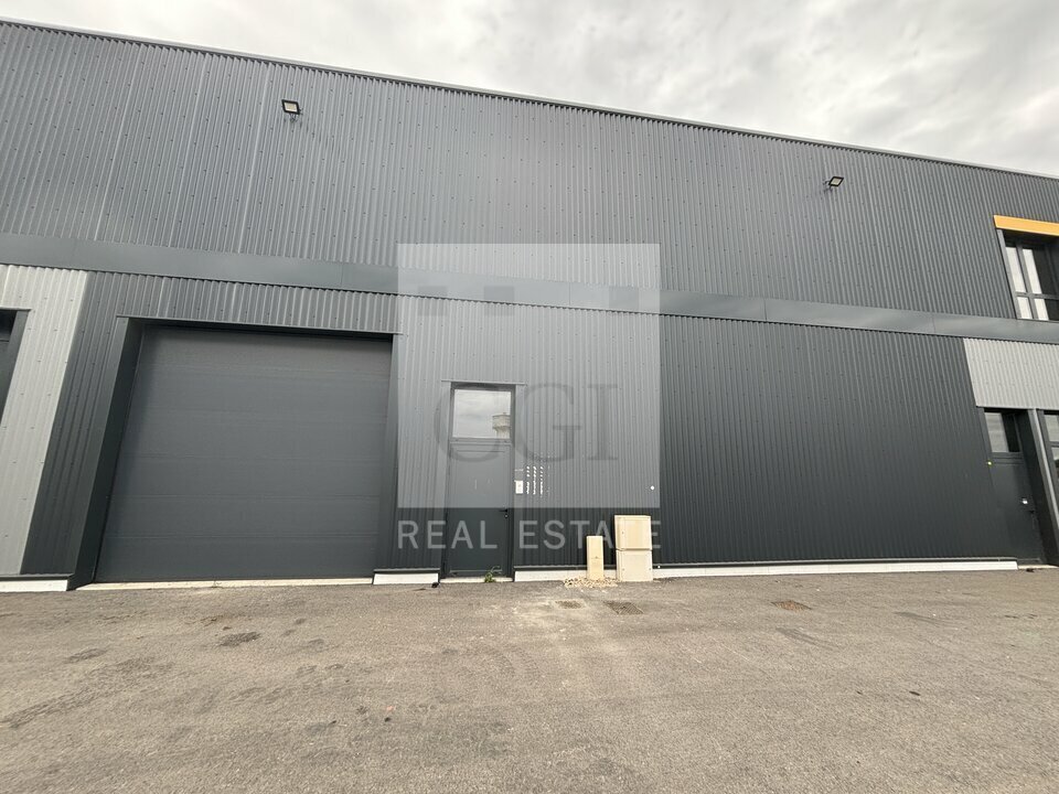 53 Avenue Carnot, Neuville-sur-Saône for lease Building Photo- Image 1 of 11