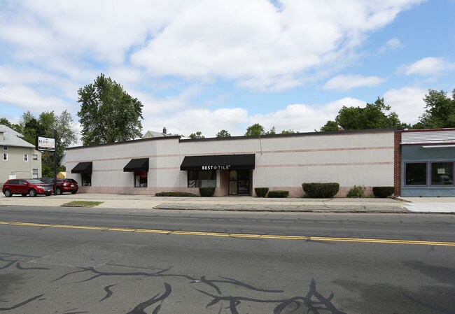 Plus de détails pour 911 Belmont Ave, Springfield, MA - Commerce de détail à vendre
