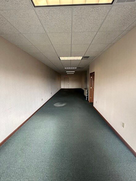 123-125 W Upham St, Marshfield, WI for sale - Interior Photo - Image 3 of 3