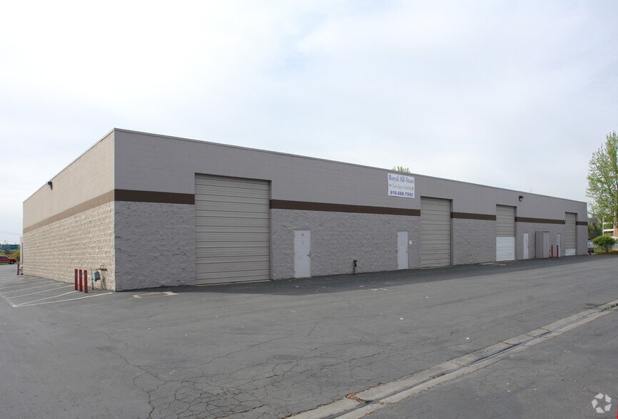 35 Quinta Ct, Sacramento, CA à vendre - Photo du bâtiment - Image 2 de 3