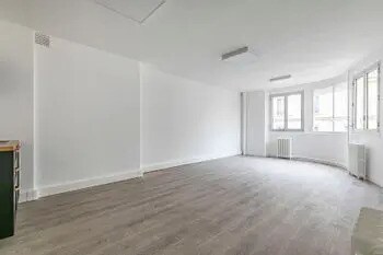 Office in Levallois-Perret for lease - Interior Photo - Image 3 of 9