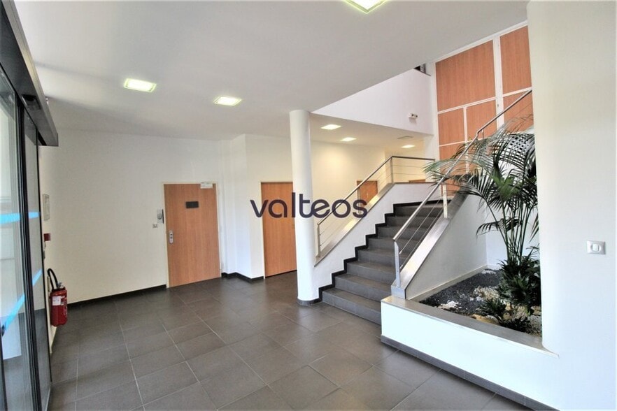 2 4 Rue Maryse Hilsz, Toulouse à louer - Hall d’entrée - Image 2 de 9