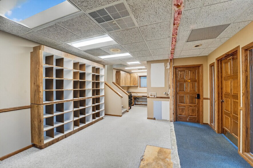 533 S Main St, West Bend, WI à vendre - Photo du bâtiment - Image 3 de 26