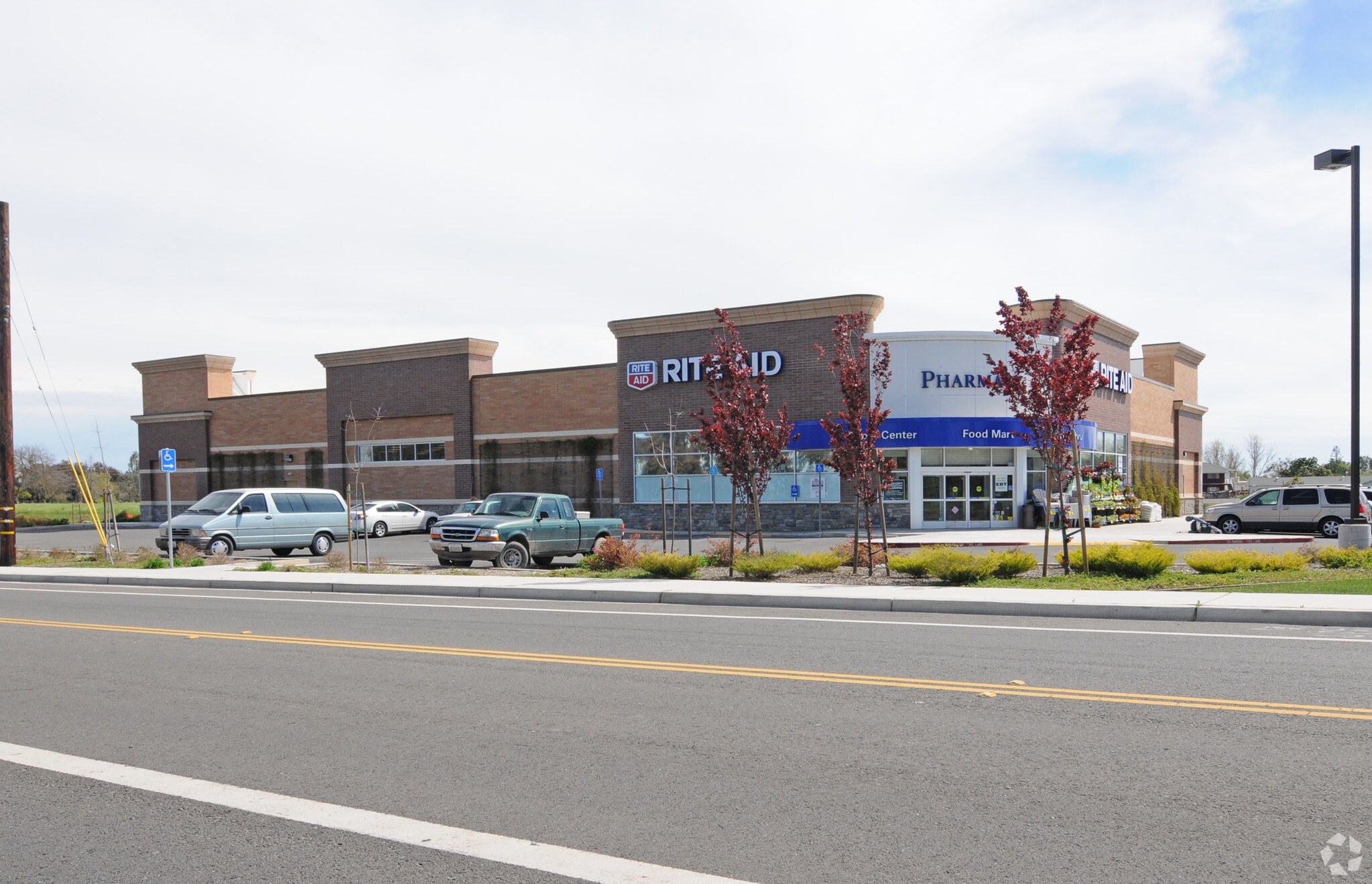 5075 Olivehurst Ave, Olivehurst, CA à louer Photo principale- Image 1 de 5