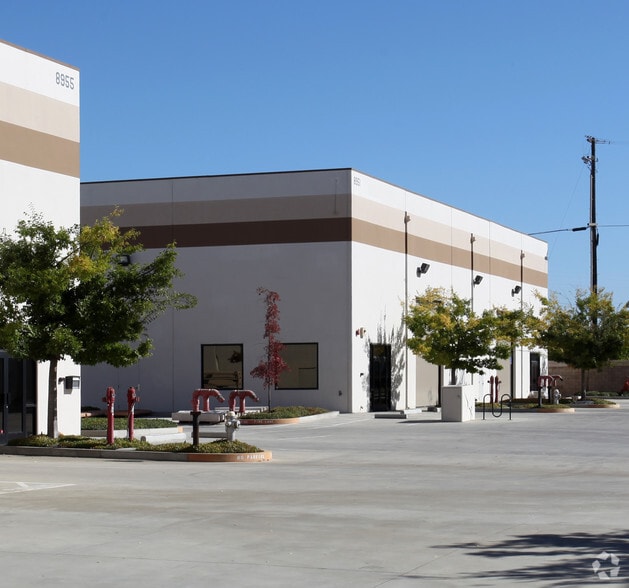 5801-5811 Alder Ave, Sacramento, CA à vendre - Photo du bâtiment - Image 2 de 2