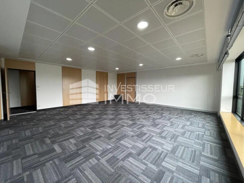 Bureau dans Évry-Courcouronnes à vendre - Photo intérieure - Image 2 de 4