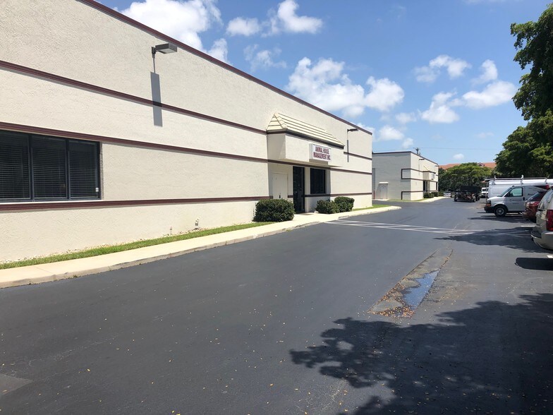 3600 S Congress Ave, Boynton Beach, FL à louer - Photo du bâtiment - Image 3 de 6