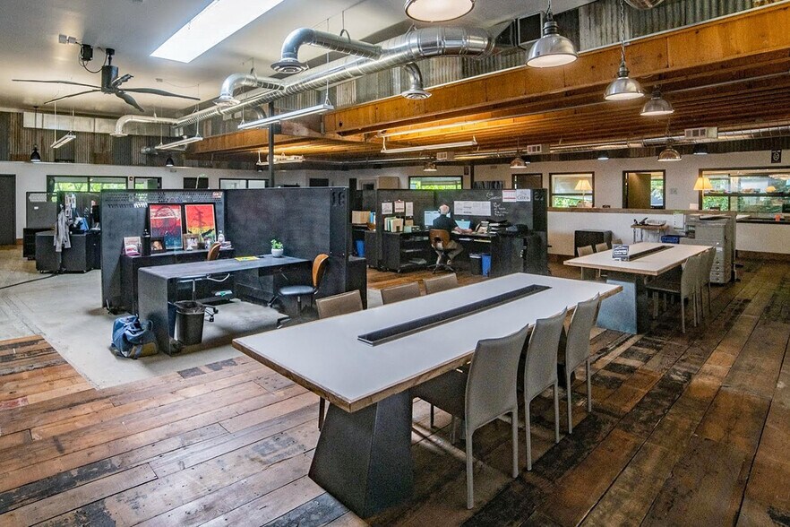 4949 S MacAdam Ave, Portland, OR à vendre - Photo intérieure - Image 3 de 17