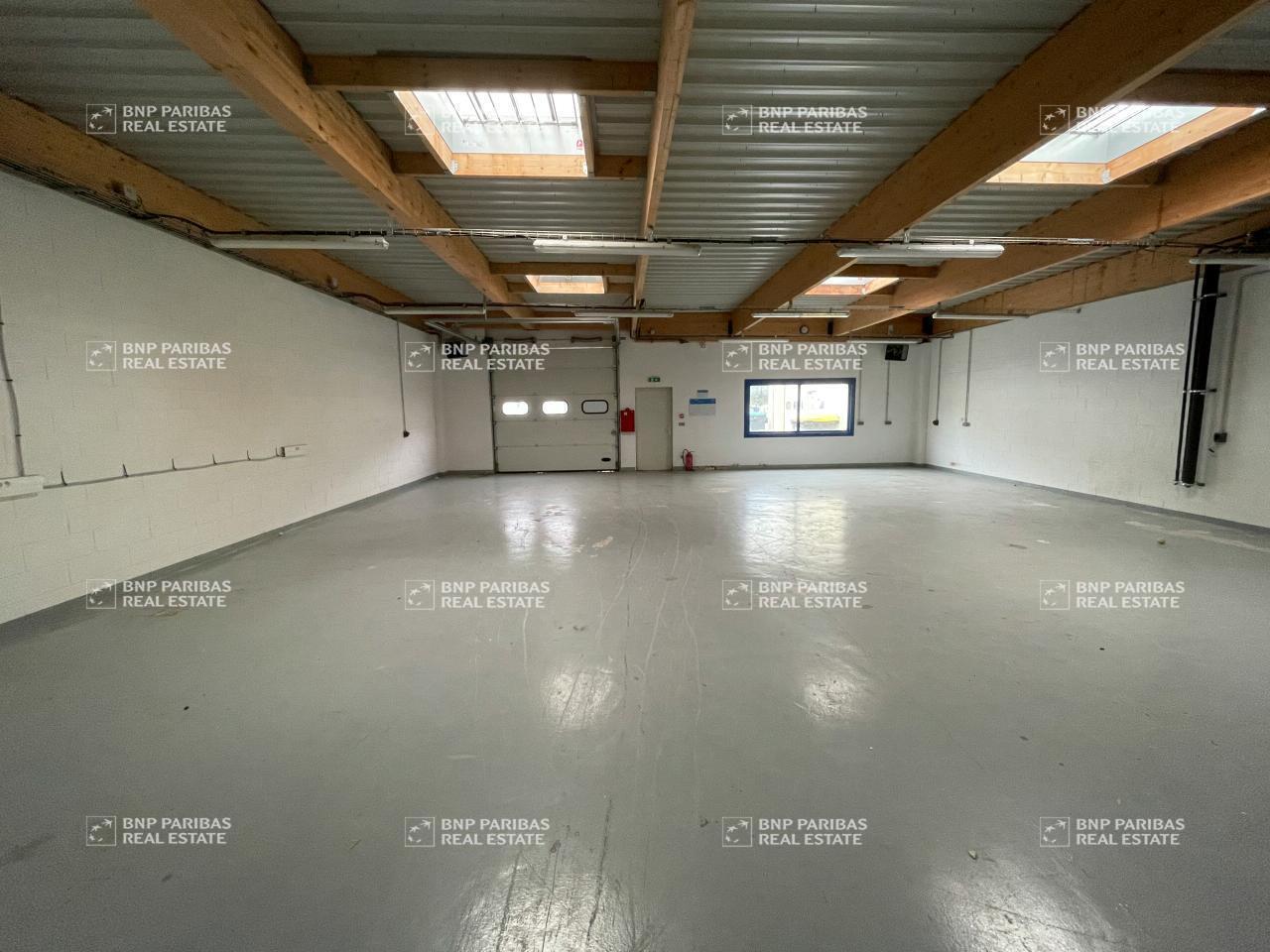 Flex in Croissy-Beaubourg for lease Interior Photo- Image 1 of 6