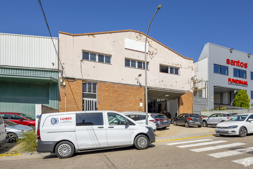 Industriel dans Vilassar de Dalt, Barcelona à louer - Photo du bâtiment - Image 2 de 13