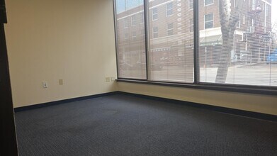 416 N Stanton St, El Paso, TX à louer Photo intérieure- Image 1 de 2