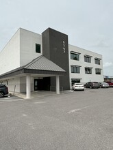 5347 Main St, New Port Richey, FL for lease Building Photo- Image 1 of 10