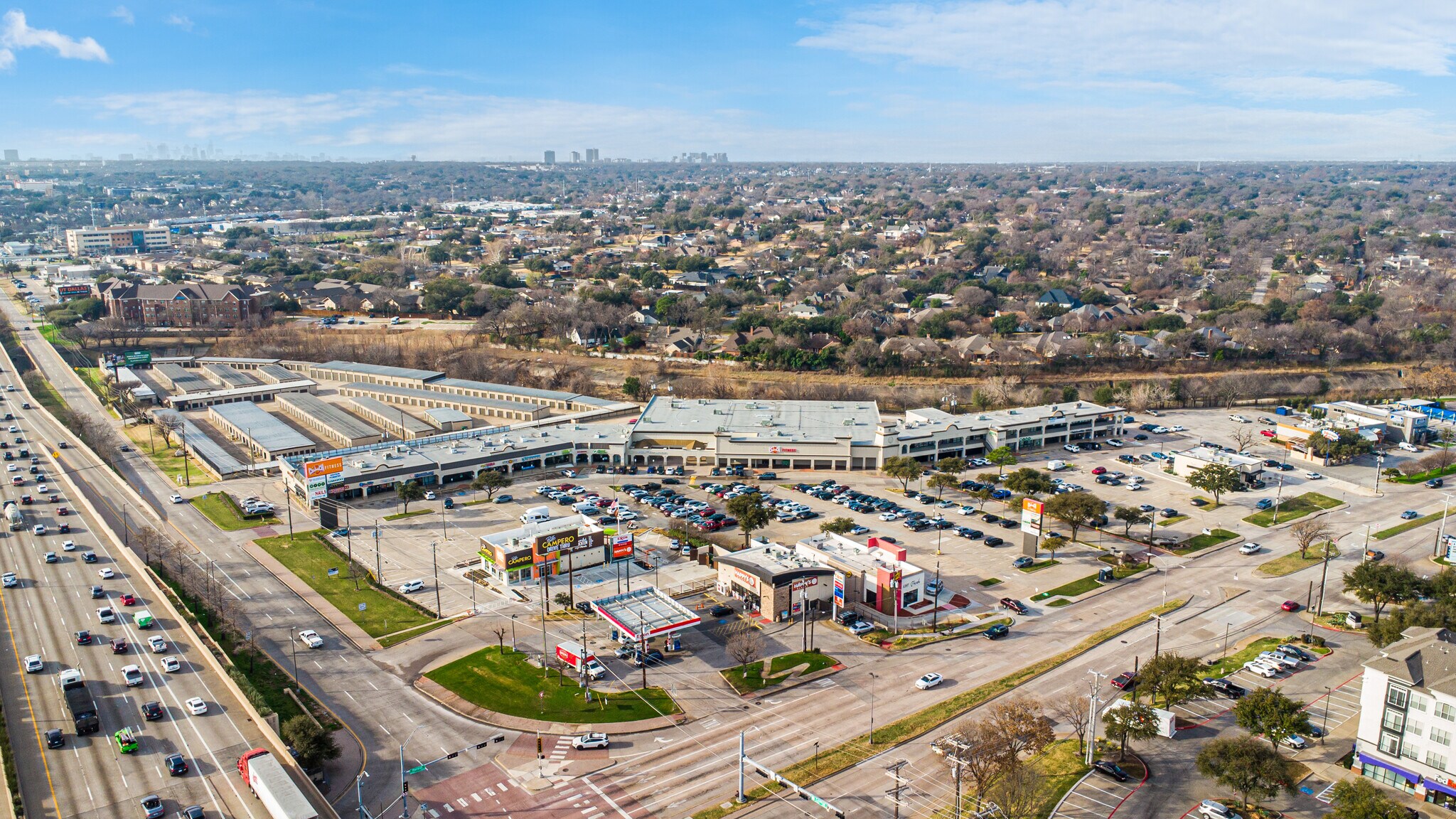 11613-11617 N Central Expy, Dallas, TX for lease Primary Photo- Image 1 of 45