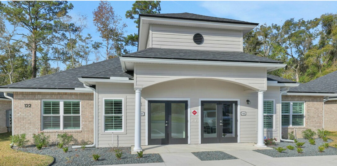 122 Roberts Village Ct, Saint Johns, FL for lease Primary Photo- Image 1 of 2