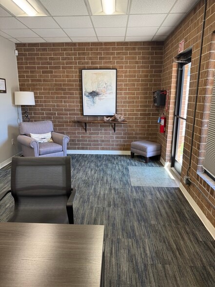 301 W 24th St, Charlotte, NC for lease - Interior Photo - Image 3 of 29