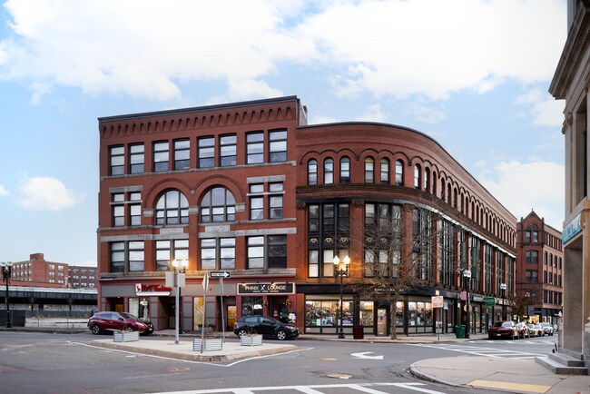 More details for 52 Central Sq, Lynn, MA - Retail for Lease