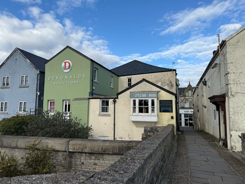 10-12 Dunraven Pl, Bridgend for sale - Building Photo - Image 2 of 2