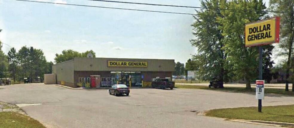 801 W 7th St, Evart, MI à vendre - Photo du bâtiment - Image 1 de 3