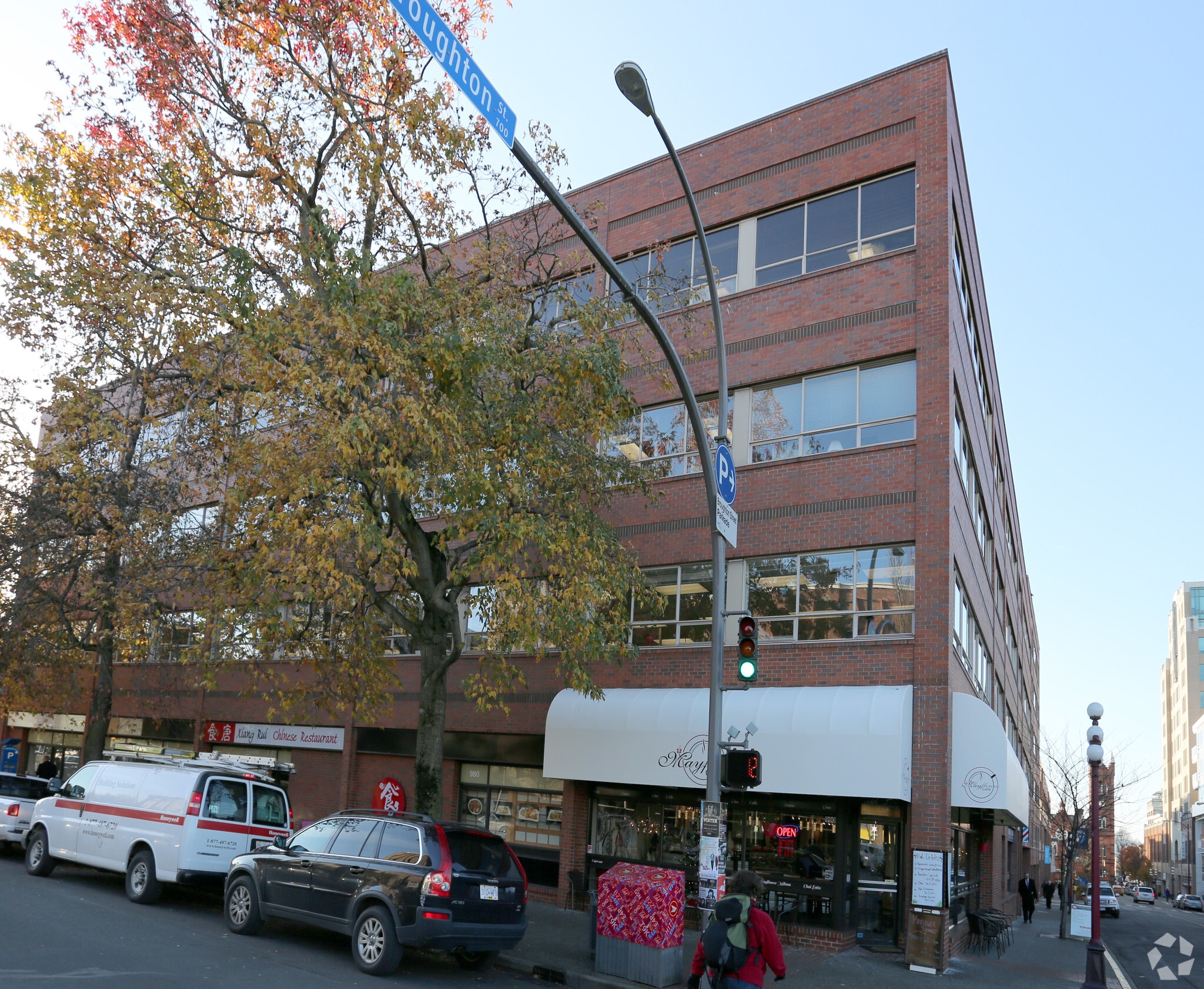 765-777 Broughton St, Victoria, BC à louer Photo du bâtiment- Image 1 de 8
