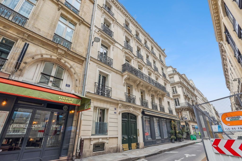 17 Rue Bergère, Paris for lease Building Photo- Image 1 of 9