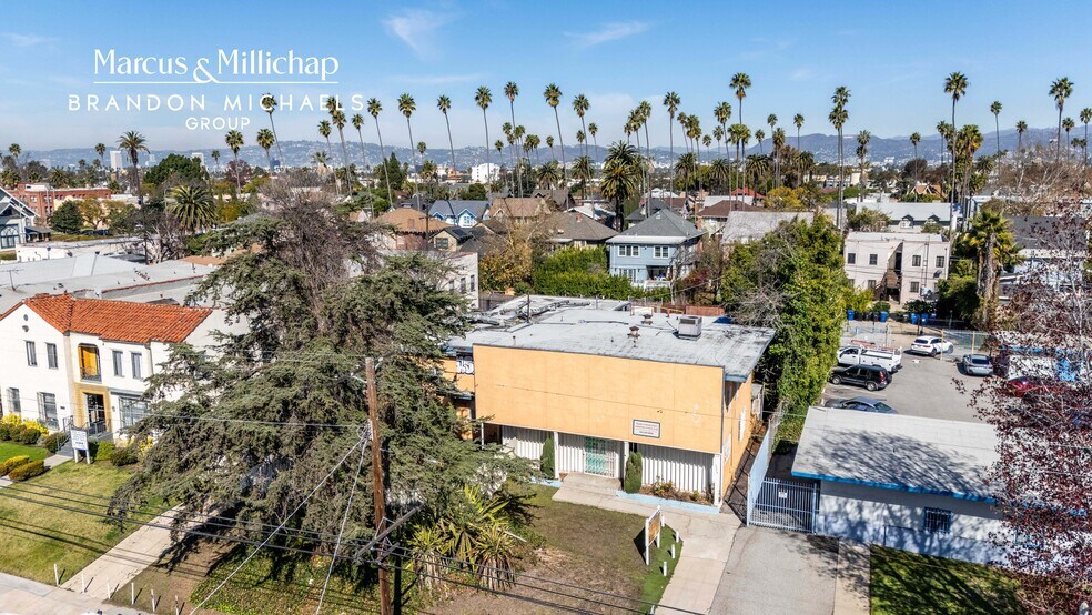 2255 W Adams Blvd, Los Angeles, CA à vendre - Photo du bâtiment - Image 3 de 8